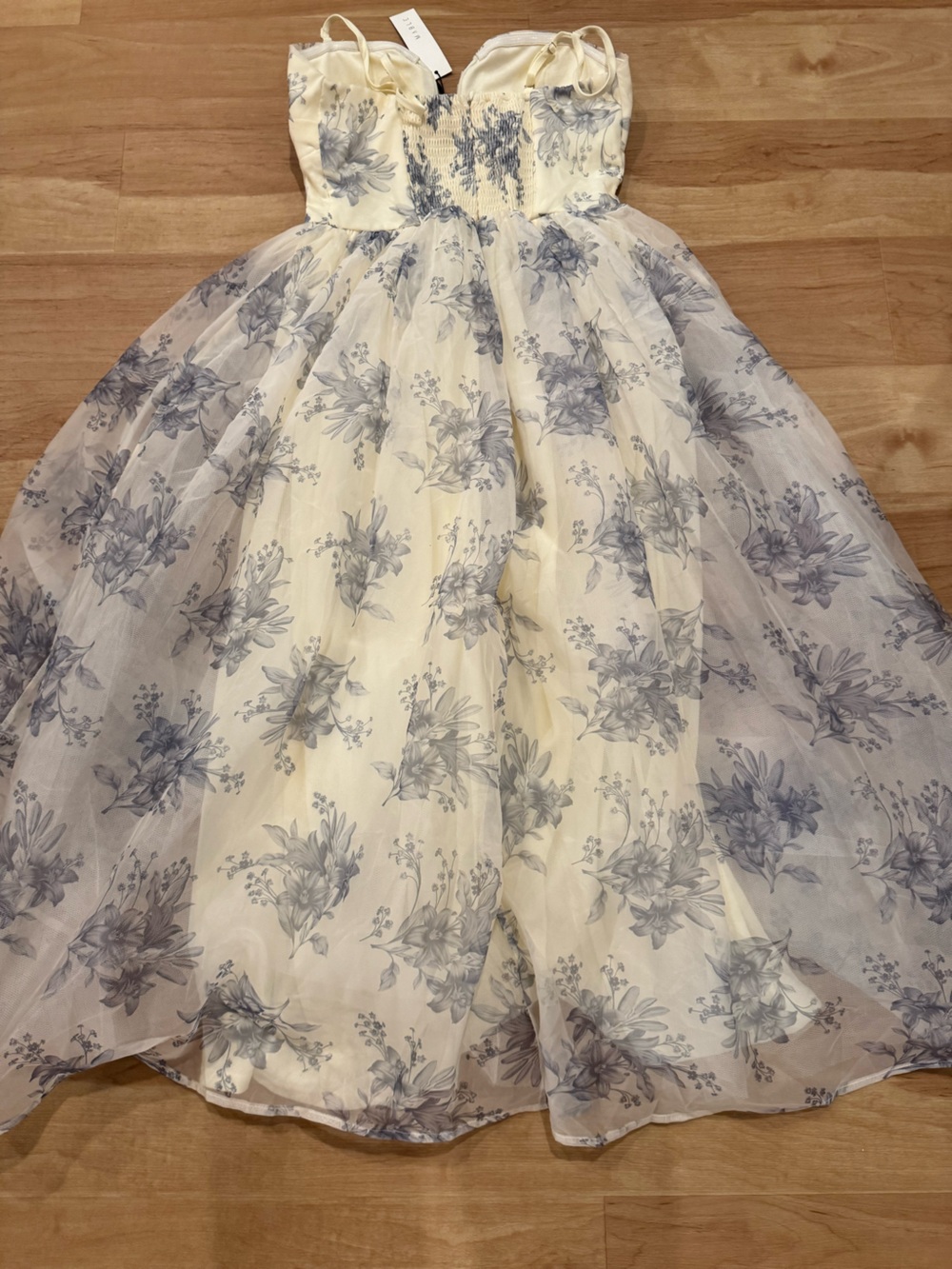NWT Mable Sweatheart Neck Tulle Ivory and Blue Floral Maxi Dress Medium - Picture 2 of 6